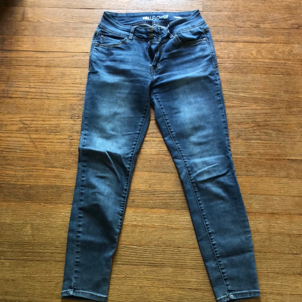 Wallflower Women's Blue Jeans